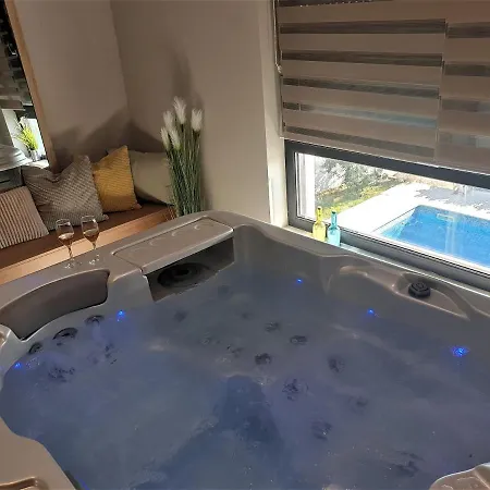 Wellness & Luxury Nicole - Families Only Villa *