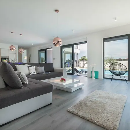 Vila Wellness & Luxury Nicole - Families Only *