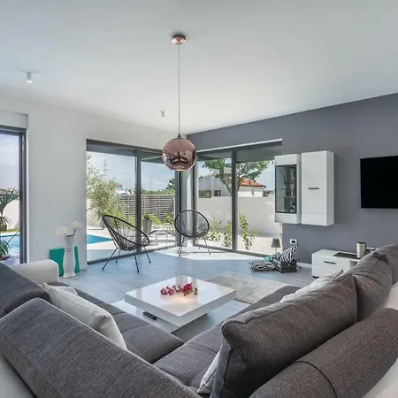 Wellness & Luxury Nicole - Families Only Vila Pula