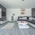 Villa Wellness & Luxury Nicole - Families Only Pula