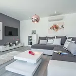 Wellness & Luxury Nicole - Families Only Villa